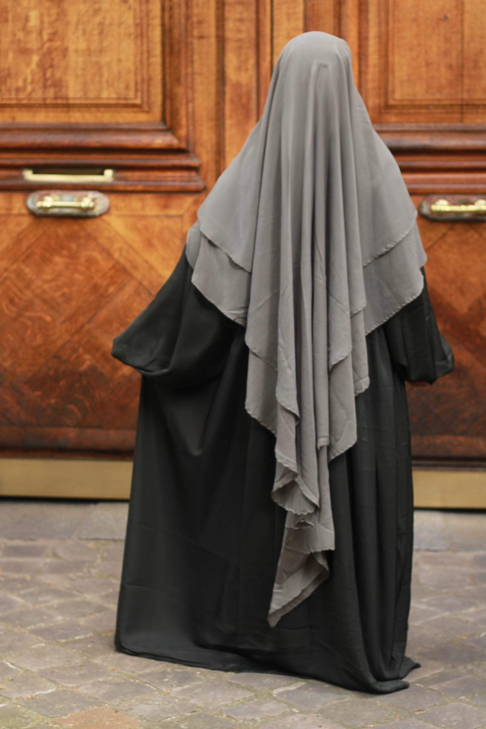 Abaya Russia Nidha