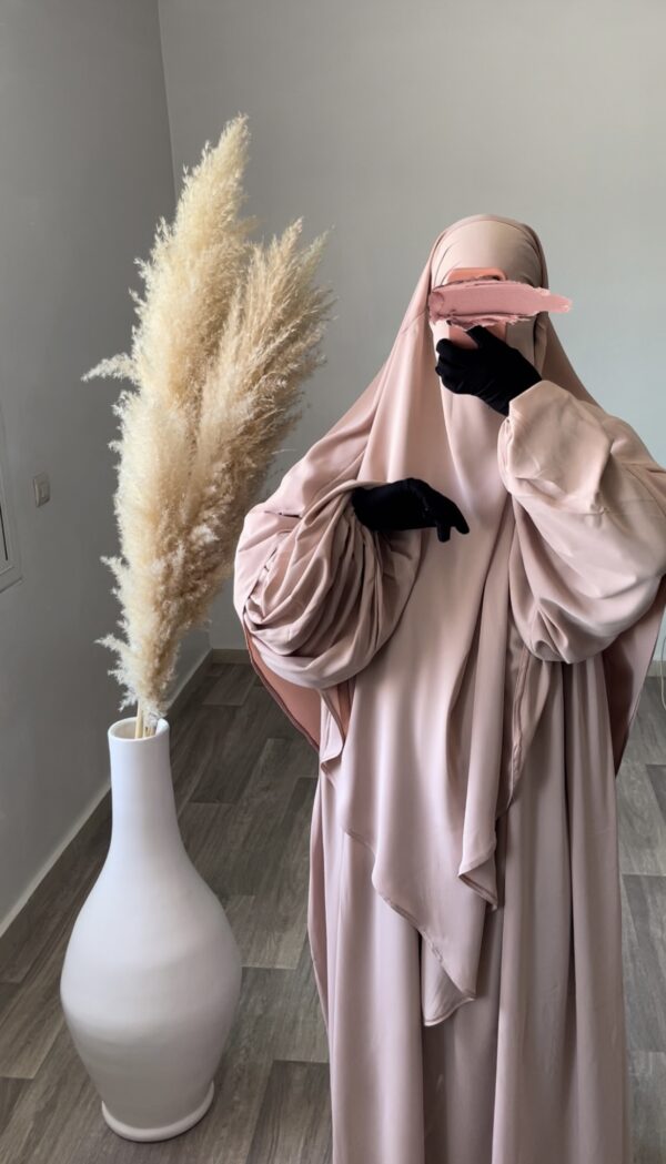 Abaya Russia Crème Soie de Médine Al Mouslimate