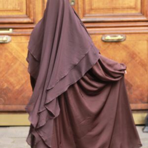 Abaya Russia Nidha Taupe rosê & Khimar Flowy 2V Chocolat Dar Al Iman