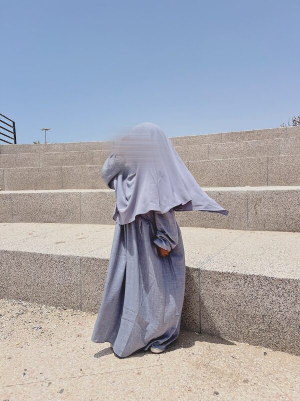 Abaya Russia Petite Fille Effet Lin Gris Anthracite Dar Al Iman