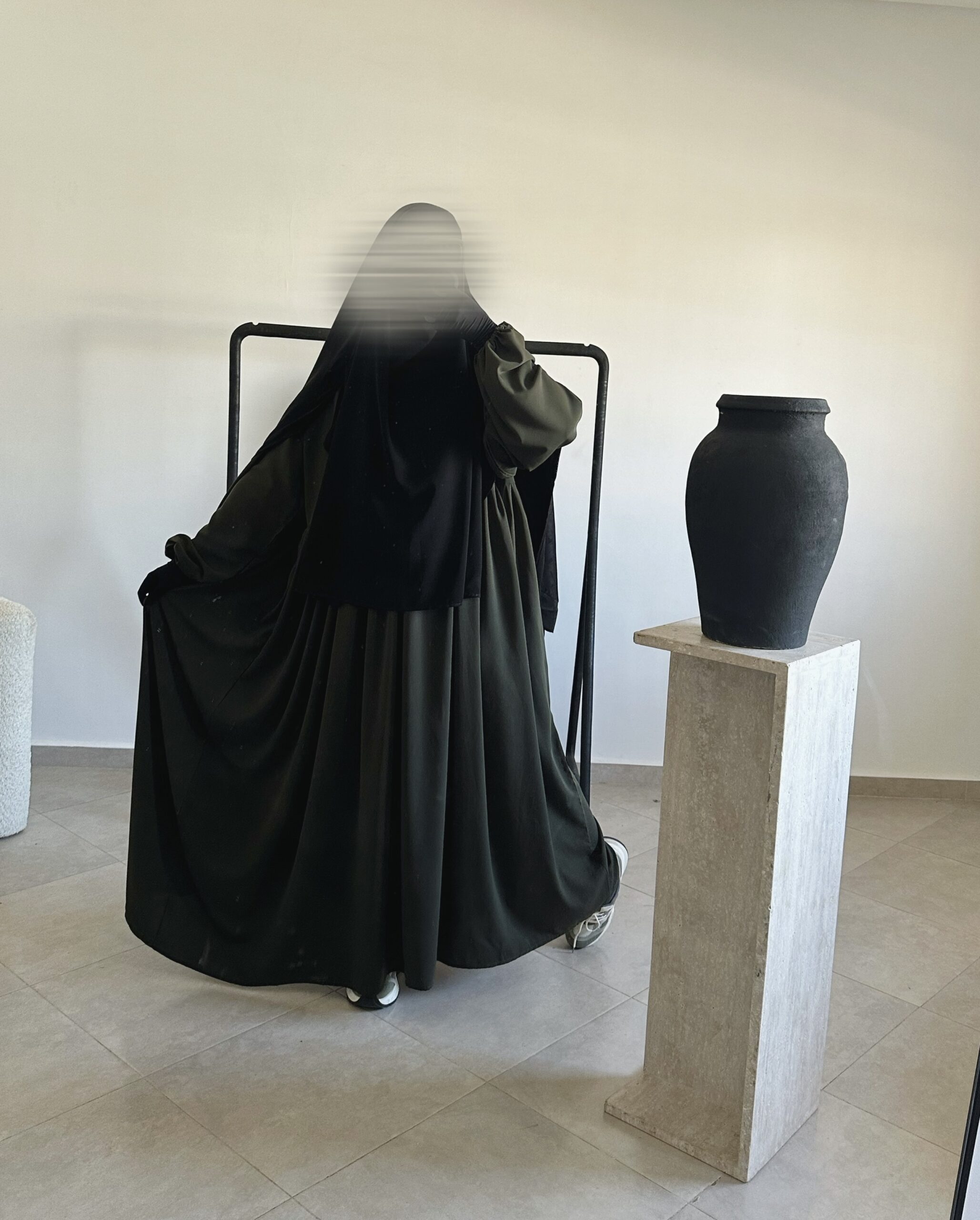 Abaya Russia WP Kaki / khimar malé noir Abaya Russia WP Kaki / khimar malé noir