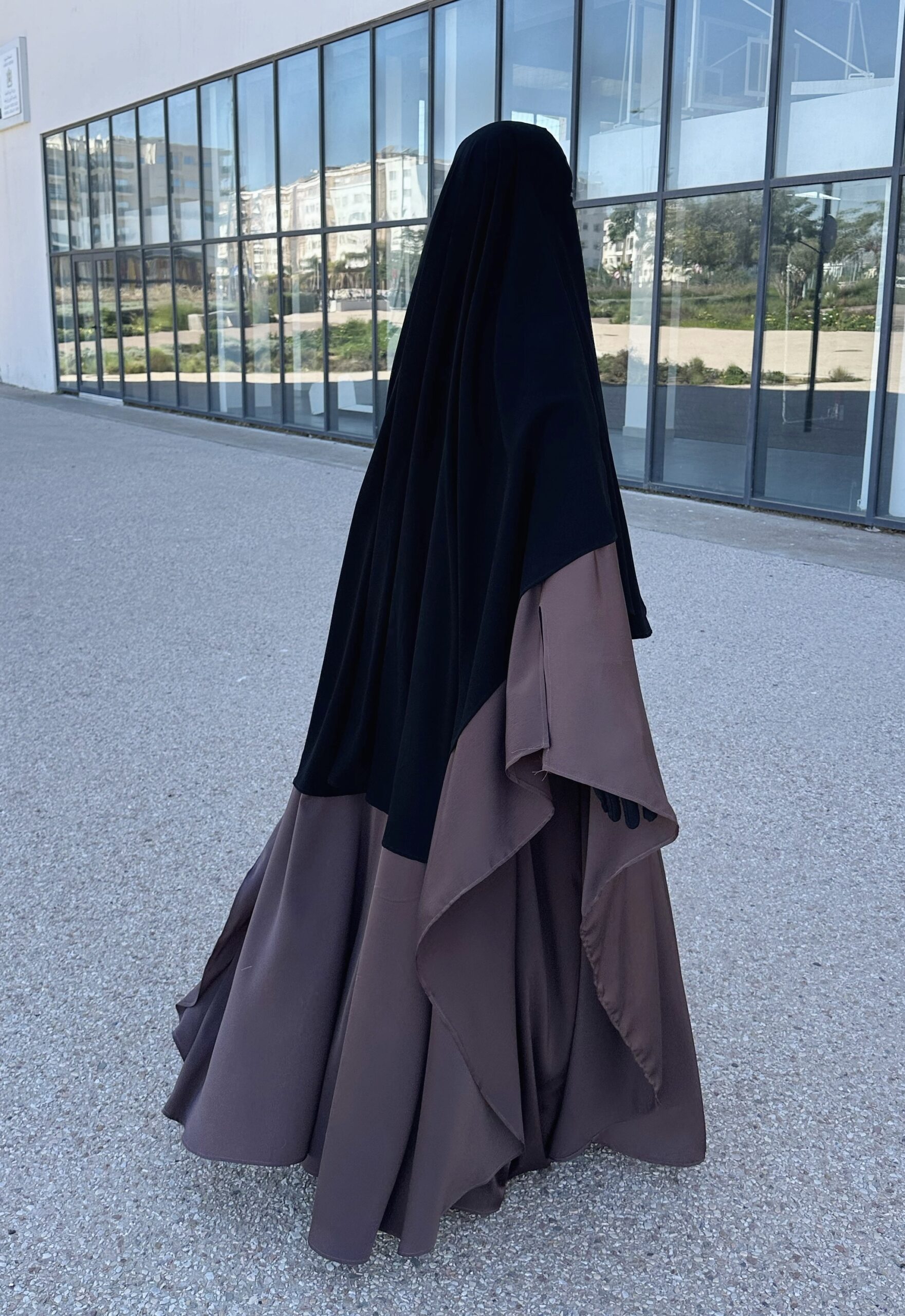 SET AURA – abaya 2 pièces en tissu Nawaem (précommande)